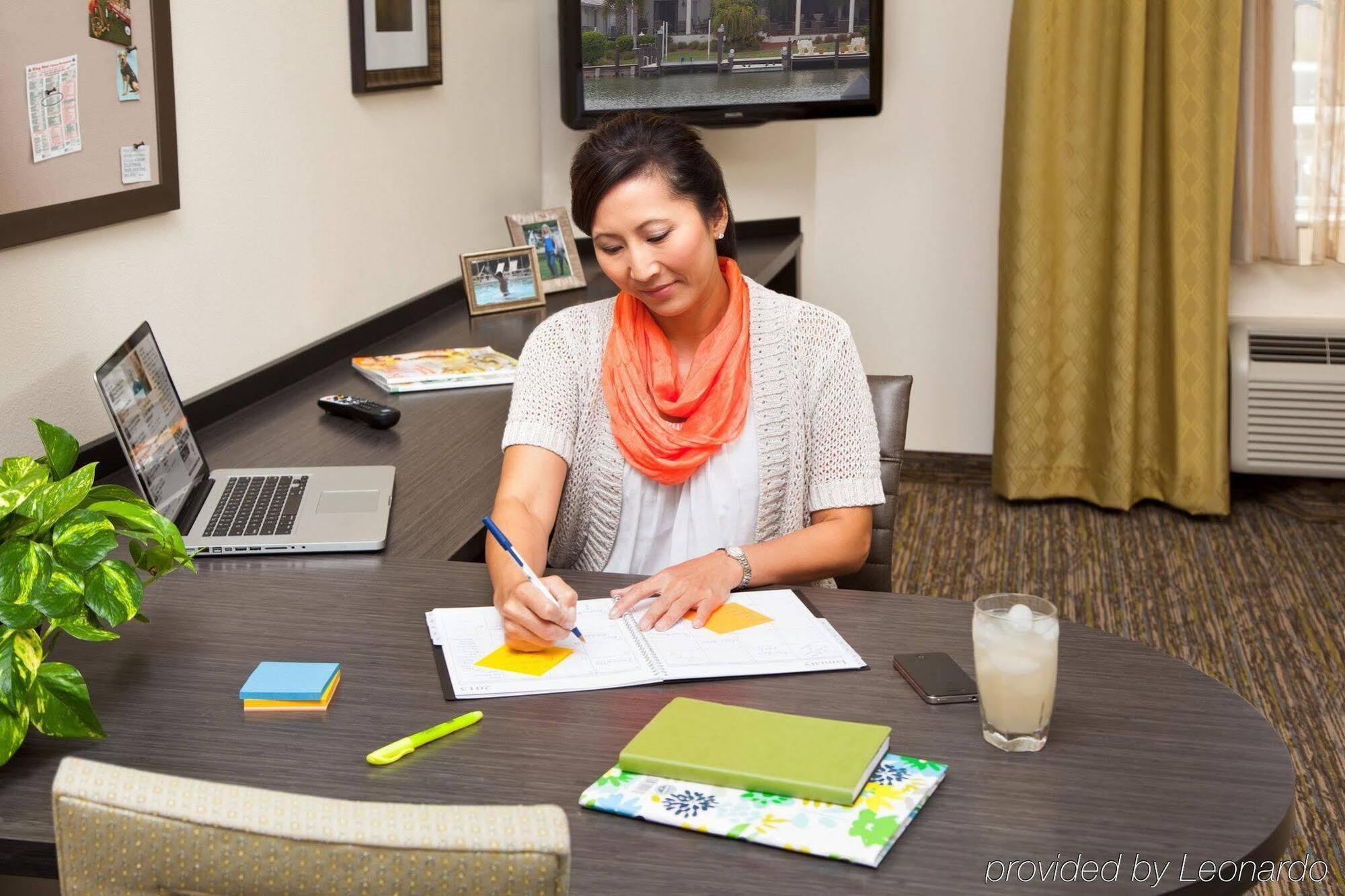 Candlewood Suites Bloomington By Ihg Exteriör bild